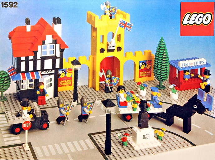 LEGO 1592 - Town Square - Castle Scene