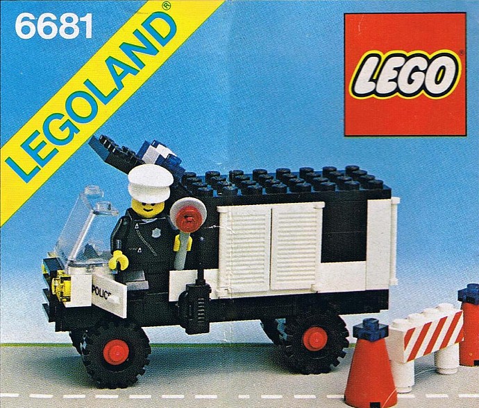LEGO 6681 Police Van