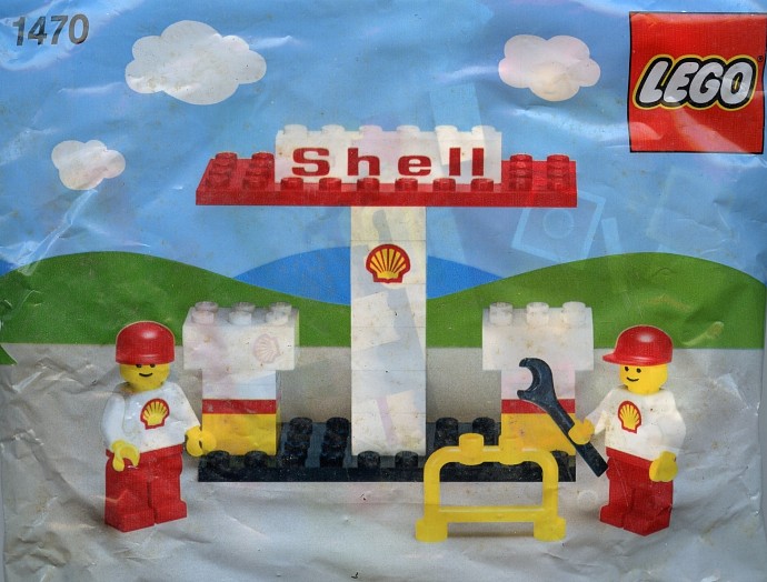 LEGO 1470 - Petrol Pumps and Garage Staff