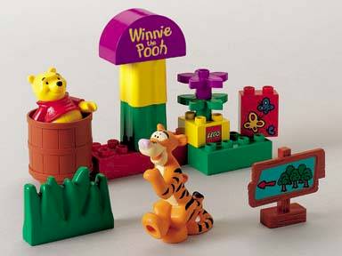 LEGO 2983 - Pooh and Tigger Play Hide and Seek