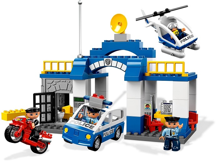 LEGO 5681 - Police Station