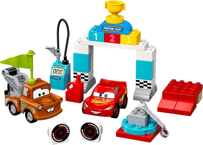 LEGO 10924 - Lightning McQueen's Race Day