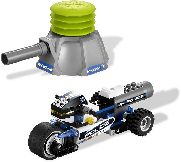 LEGO 8221 Storming Enforcer