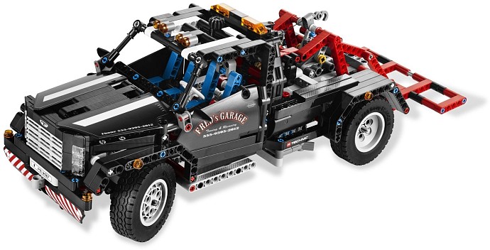 LEGO 9395 - Pick-Up Tow Truck